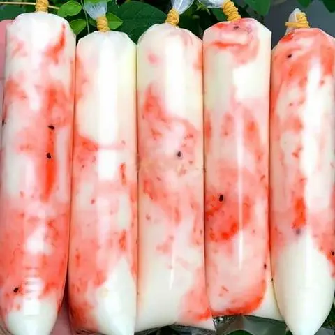 Hình ảnh Sữa chua trái cây - Dâu