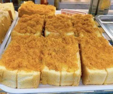 Hình ảnh Bông lan chà bông gà cay ( VUÔNG ) 