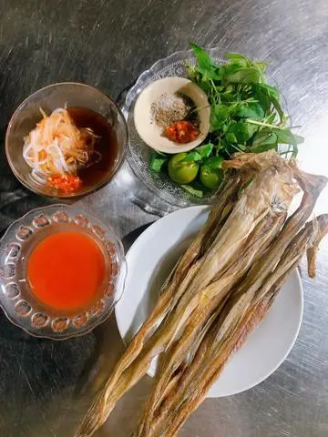 Hình ảnh Khô nướng cá khoai nướng