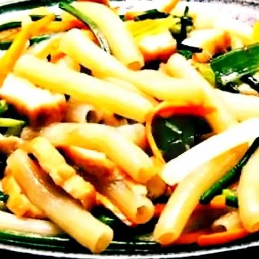 Hình ảnh Nui xào chay