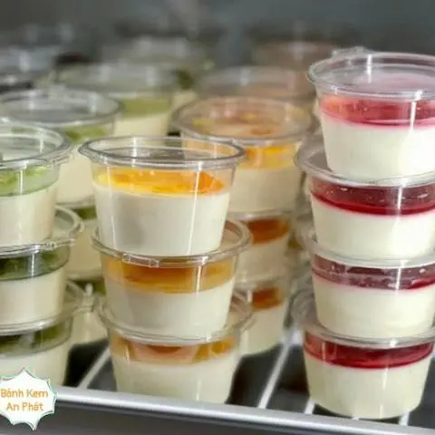 Hình ảnh Panna cotta Dâu Tây 