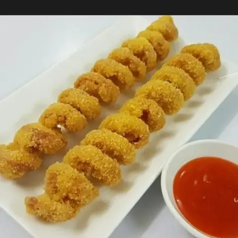 Hình ảnh Xúc xích lốc xoáy (2 cây)