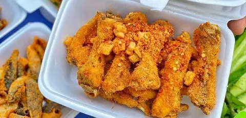 Hình ảnh Chân Gà Rang Muối