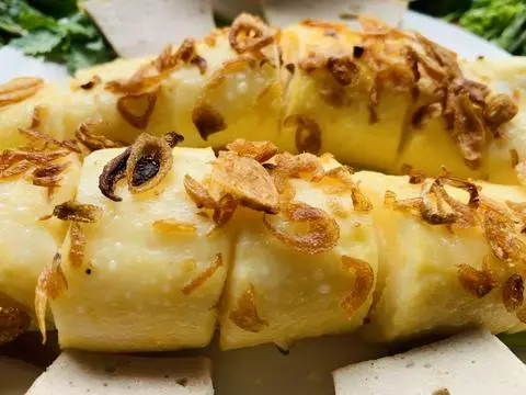Hình ảnh Bánh Cuốn Trứng Chả