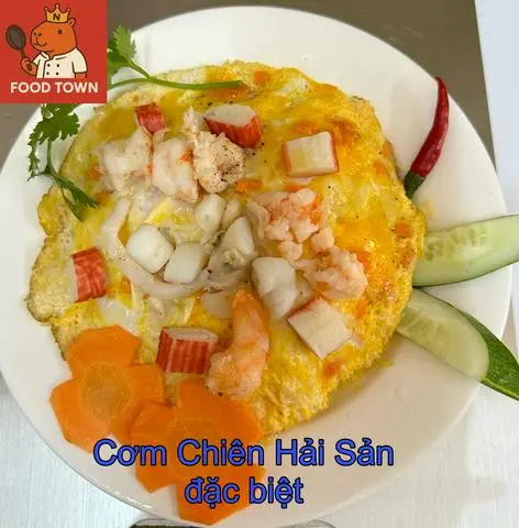 Hình ảnh Cơm hải sản phủ trứng
