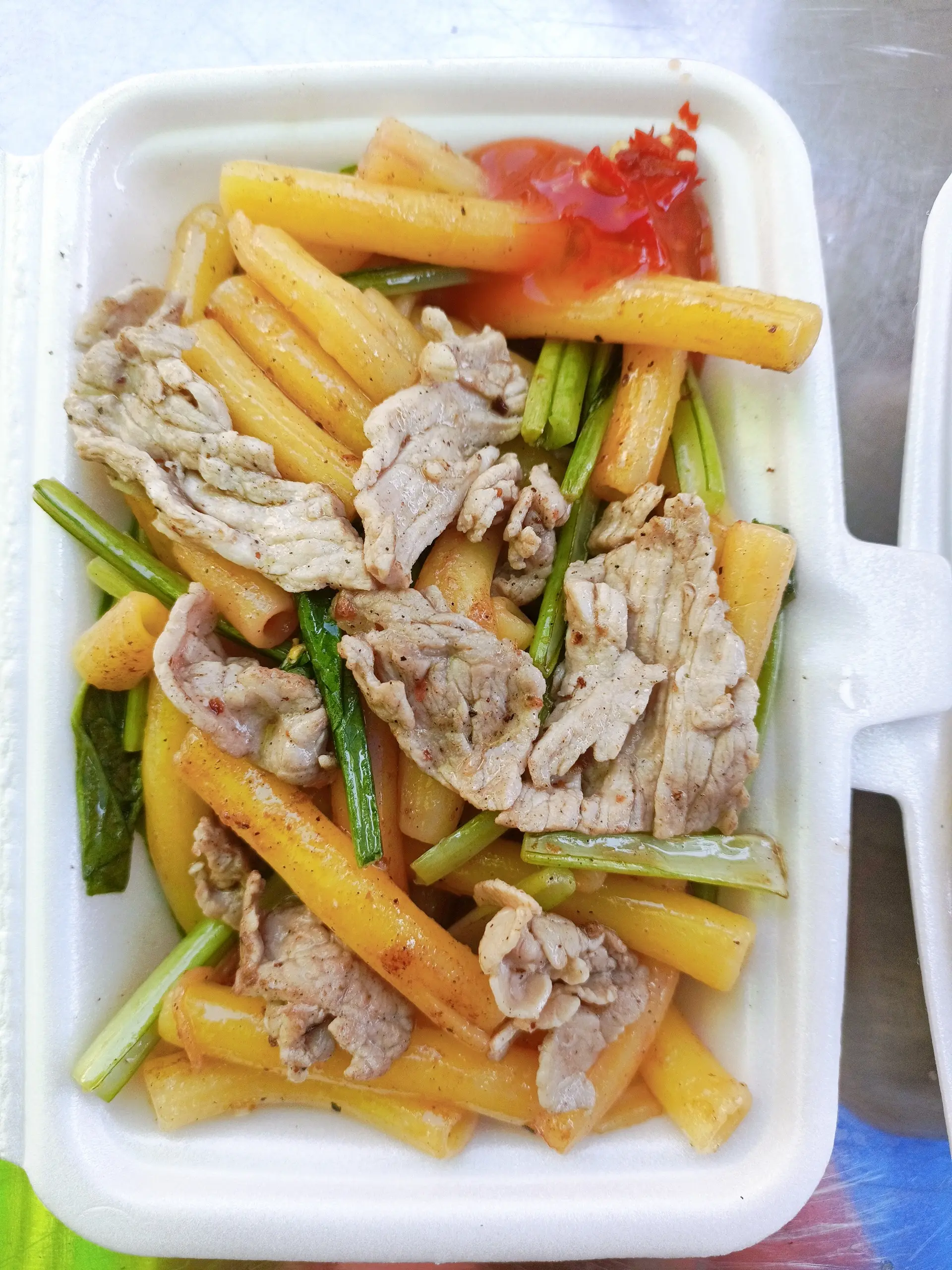 Hình ảnh Nui xào bò