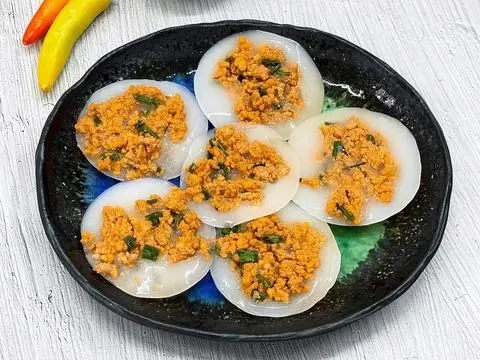 Hình ảnh Bánh Bèo + Dụng Cụ Ăn Uống