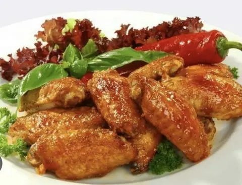 Hình ảnh Cơm cánh gà chiên mắm