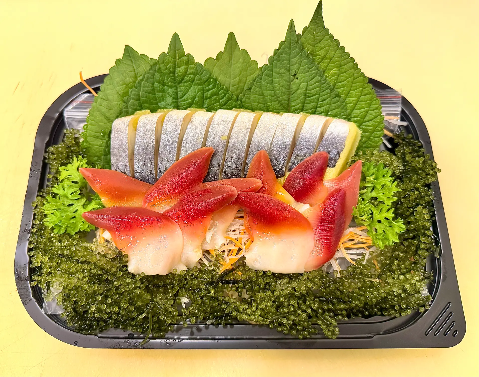Hình ảnh S28- sashimi combo cá trích sò đỏ mỗi loại 10m