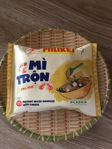 Hình ảnh mì trộn miliket +xúc xích 