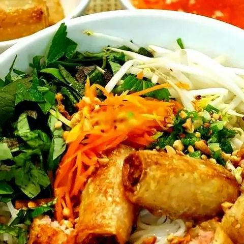 Hình ảnh Bún chả giò