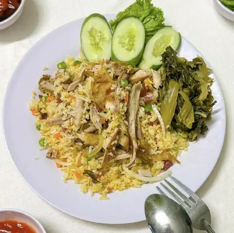 Hình ảnh Cơm chiên gà xé