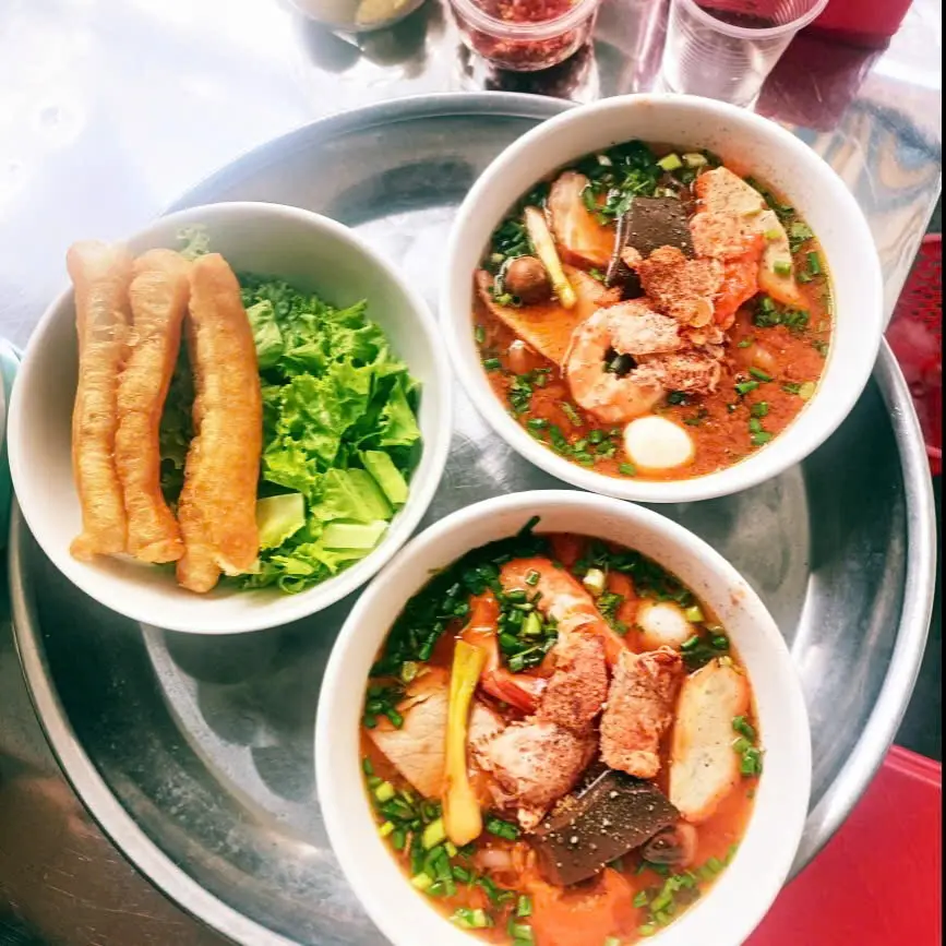 Hình ảnh Bánh Canh Thập Cẩm Không Chả Cua