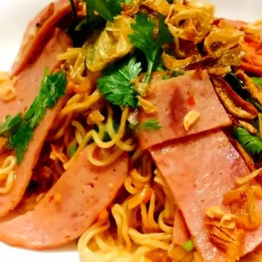 Hình ảnh Mì xào bò trứng