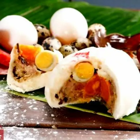 Hình ảnh Bánh bao đặc biệt trứng muối