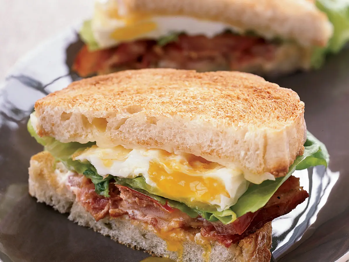 Hình ảnh Sandwich Bò Trứng big