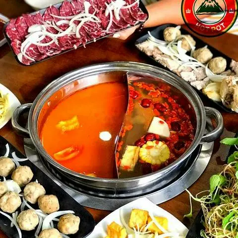 Hình ảnh Lẩu đuôi - bê thui - lòng xào nghệ