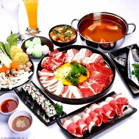 Hình ảnh Lẩu thập cẩm - bò tái chanh - gân xào sa tế