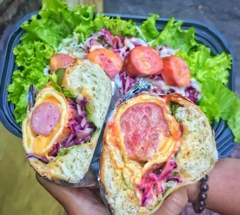 Hình ảnh Hotdog egg roll double chesse