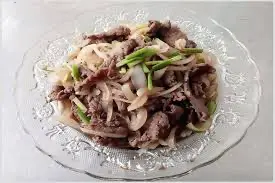 Hình ảnh Cơm Bò Xào Củ Hành