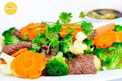 Hình ảnh Cơm+Bò Xào Bông Cải