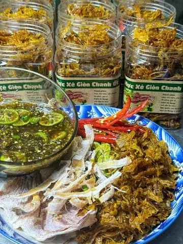 Hình ảnh Mực Xé Giòn Chanh Ớt 250g