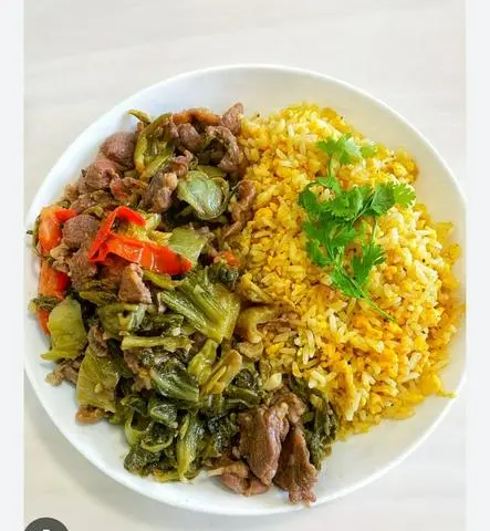Hình ảnh cơm chiên bò xào dưa 