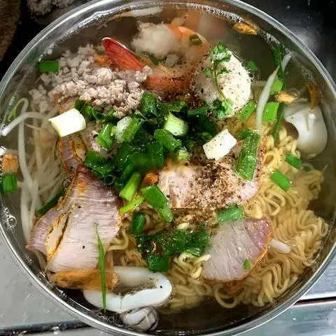 Hình ảnh Mì gói thập cẩm