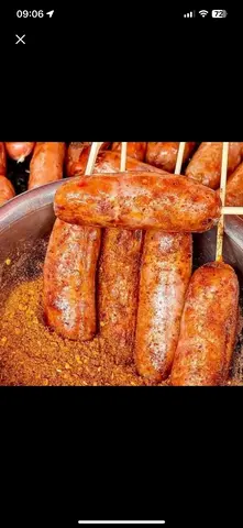 Hình ảnh Lạp xưởng nướng đá lăn bột ớt - 3 cây