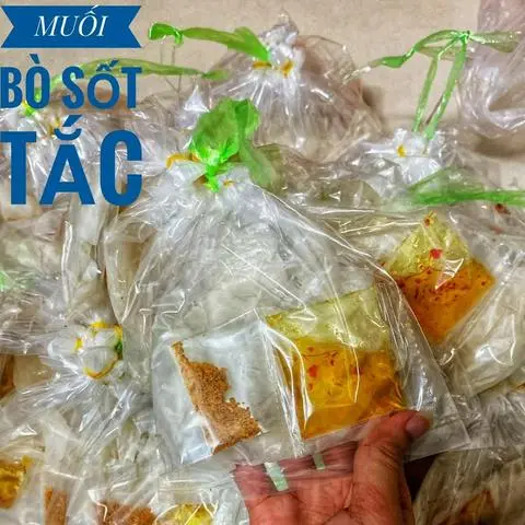 Hình ảnh [MÓN MỚI] Bánh tráng xâu muối bò sốt tắc (Xâu 12 bịch)