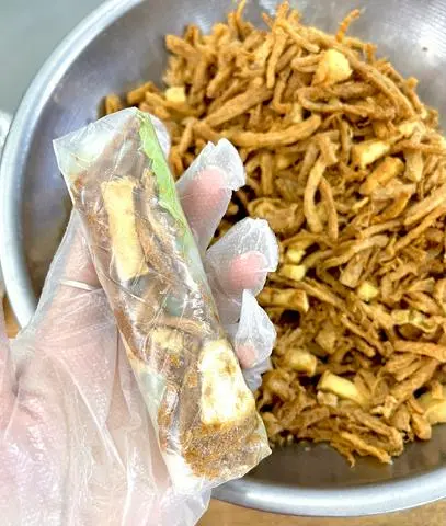 Hình ảnh GỎI CUỐN CHAY SƯỜN NON GIÒN RỤM
