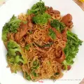 Hình ảnh Mì gói xào thịt gà