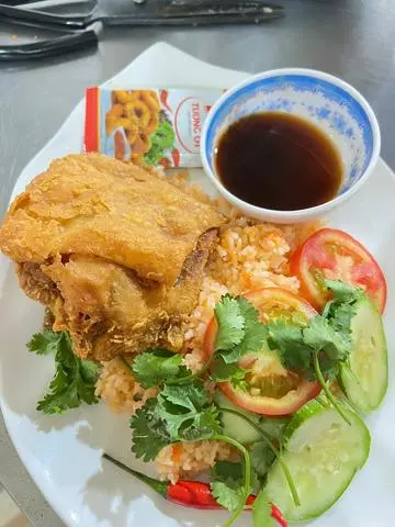 Hình ảnh Cơm ức gà rán