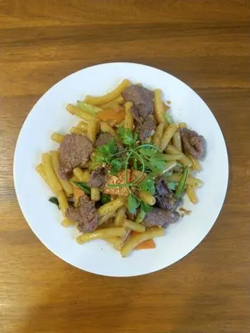 Hình ảnh Nui Xào Bò