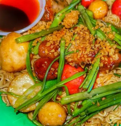 Hình ảnh Mì trộn tá lã tặng 1 Ly Nước tự chọn 