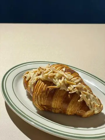 Hình ảnh Almond croissant