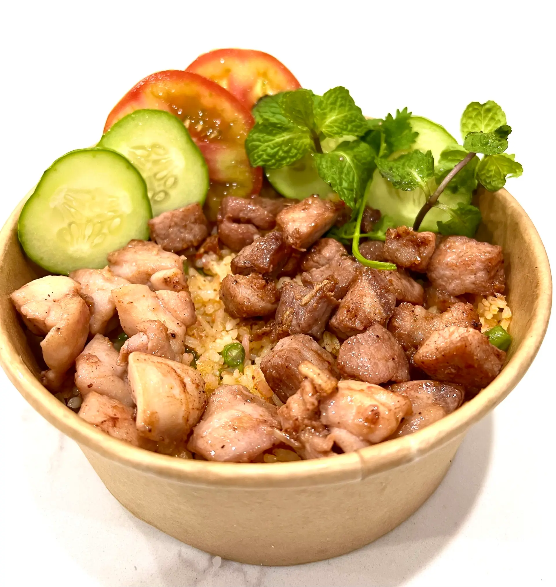 Hình ảnh Cơm thố gà - xá xíu