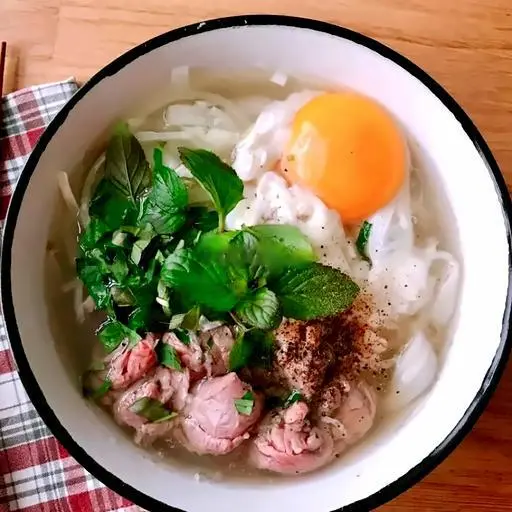 Hình ảnh Bún tái hột gà