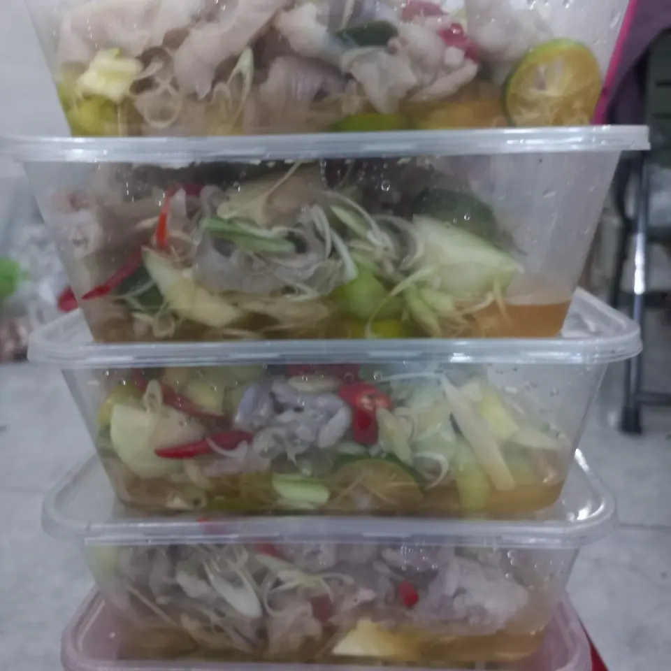 Hình ảnh Chân gà rút xương xả tắc (không cay)
