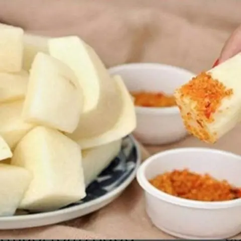 Hình ảnh củ sắn chấm muối tây ninh