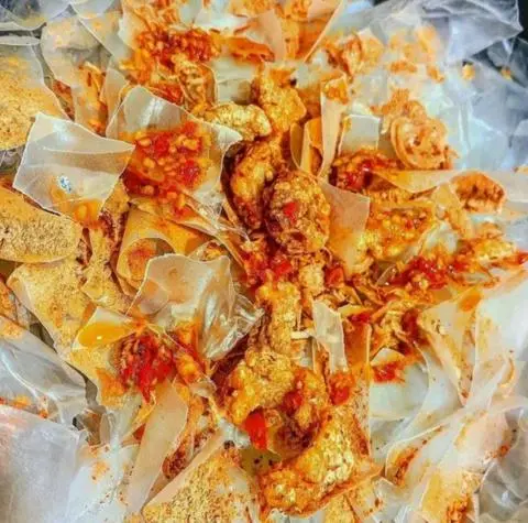 Hình ảnh Bánh tráng muối sate tóp mỡ