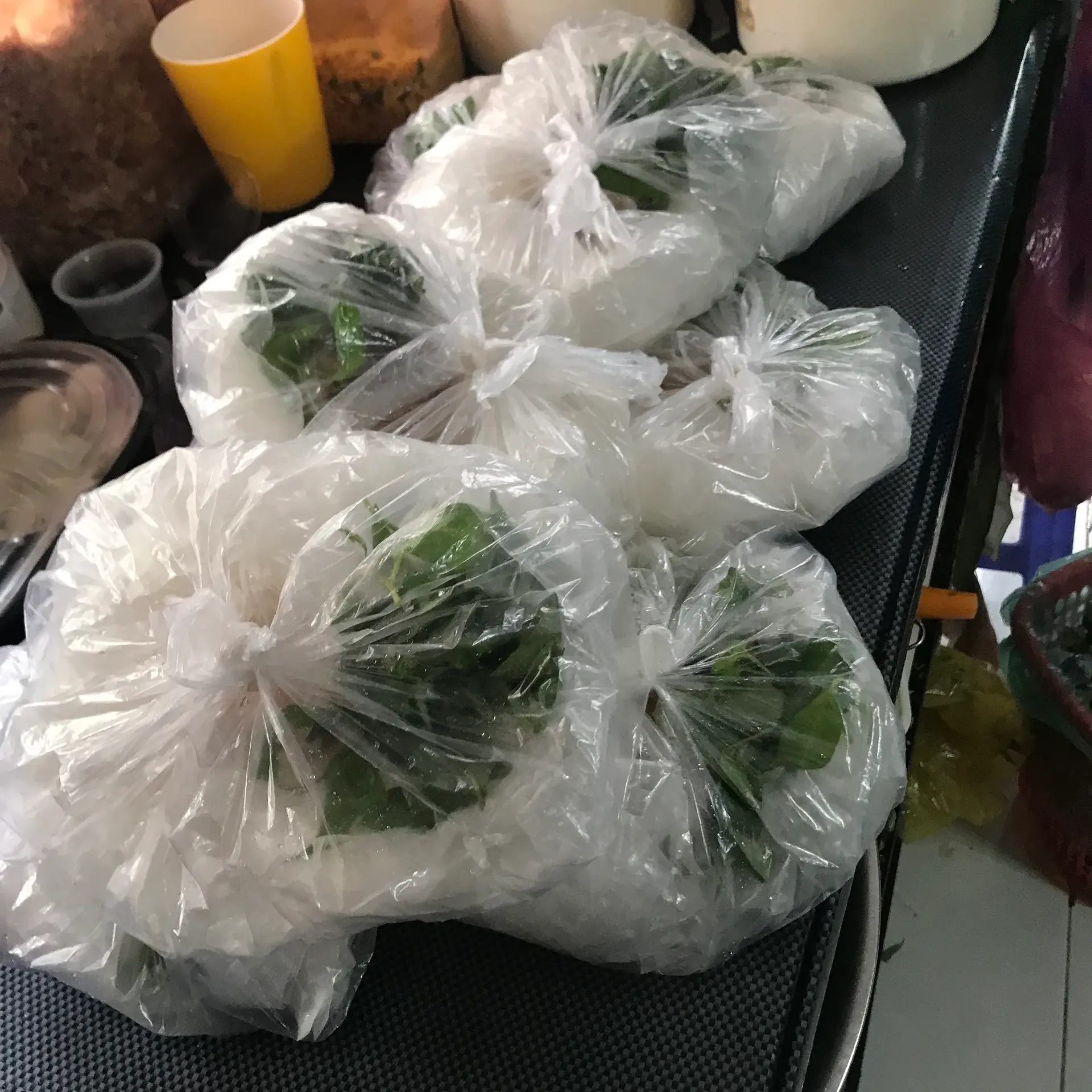 Hình ảnh bánh tráng chấm me