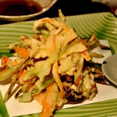 Hình ảnh Mực & rau củ chiên giòn