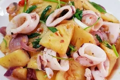 Hình ảnh Cơm+ Mực Xào Thơm