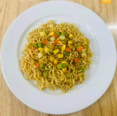 Hình ảnh mỳ trộn indomi rau củ 