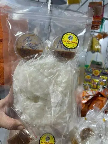 Hình ảnh Bánh tráng phơi sương muối sệt 