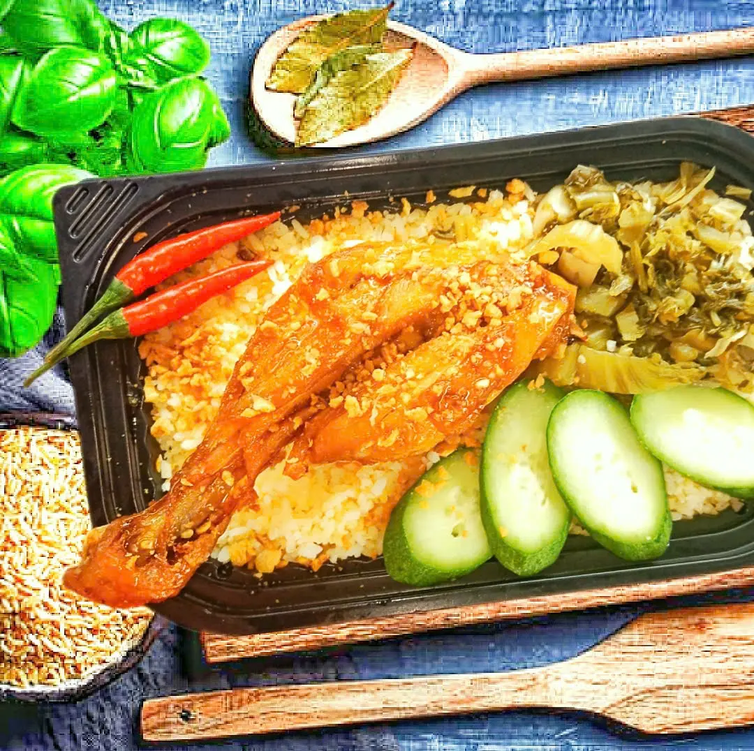 Hình ảnh Cơm ĐÙI GÀ NHÚNG MẮM