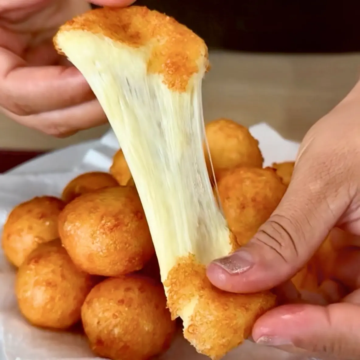 Hình ảnh Cheese Ball lắc phô mai (7 viên)