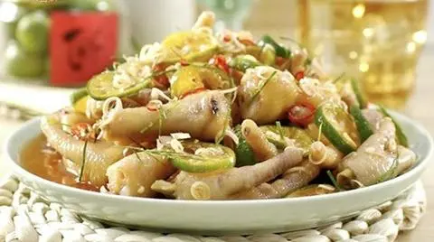 Hình ảnh Chân gà sả tắc