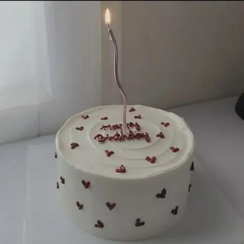Hình ảnh bánh kem nhiều tim